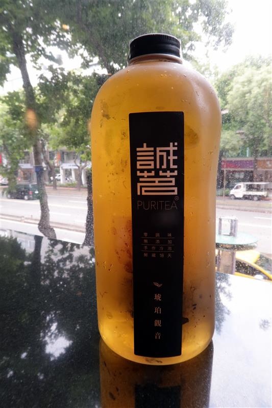 黑哥自助石頭火鍋：中山站 黑哥自助石頭火鍋城影片 吃多少自取 開鍋炒香免收一成 還有花雕雞~