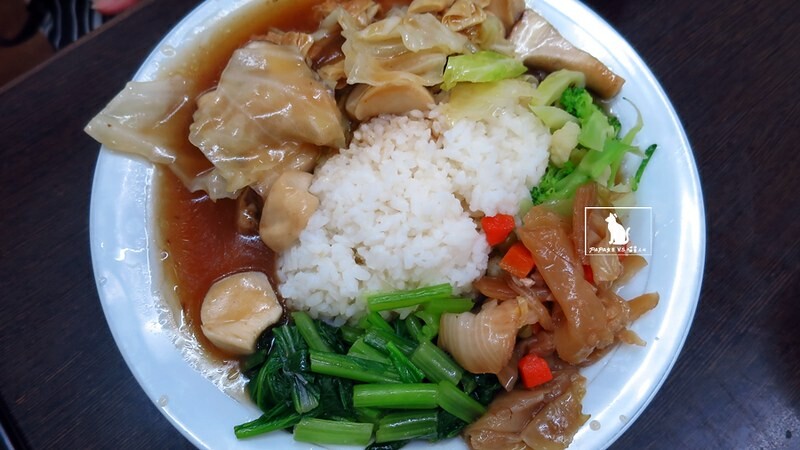 台中｜素食 中美街-福緣素食 吃飽點簡餐非常彭派，蔬菜煎餅很日式是大阪燒，還有關東煮任選款也不錯!