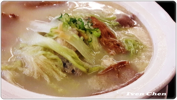 弼園春 私房麵 老菜館:《桃園川菜聚餐》推薦古色古香的『弼園春』私房麵老菜館\剁椒肉醬麵\麻辣臭仙麵\清燉牛肉麵\富貴一品雞湯