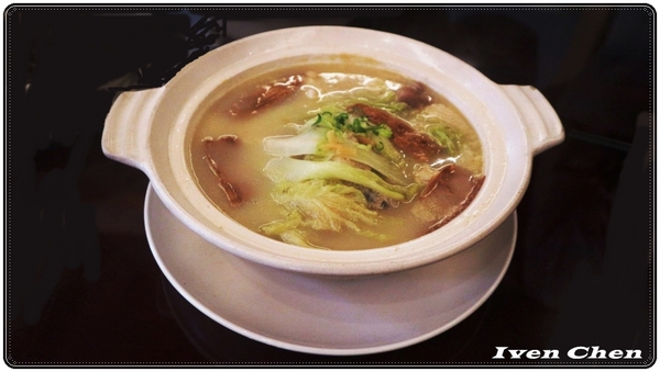 弼園春 私房麵 老菜館:《桃園川菜聚餐》推薦古色古香的『弼園春』私房麵老菜館\剁椒肉醬麵\麻辣臭仙麵\清燉牛肉麵\富貴一品雞湯