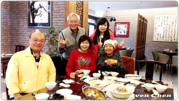 弼園春 私房麵 老菜館:《桃園川菜聚餐》推薦古色古香的『弼園春』私房麵老菜館\剁椒肉醬麵\麻辣臭仙麵\清燉牛肉麵\富貴一品雞湯