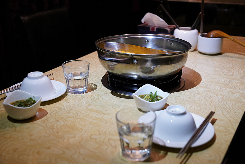 忻殿堂 (1) 忻殿堂 (1)