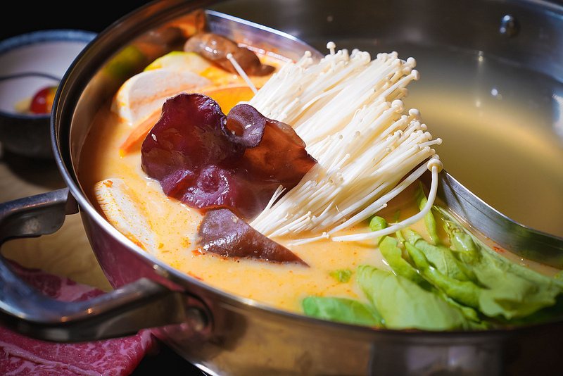 忻殿堂 (22) 忻殿堂 (22)