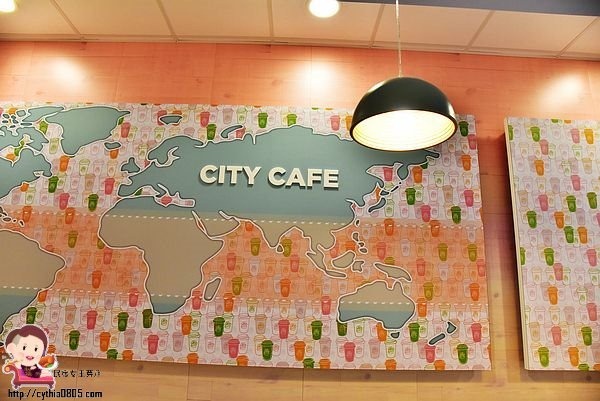 桃園中壢美食-7-11長業新天地-全台唯一的小七才有賣,夢幻系氮氣冷萃咖啡在小七就買的到,還有櫻花粉牆壁喲 @民宿女王芽月-美食.旅遊.全台趴趴走