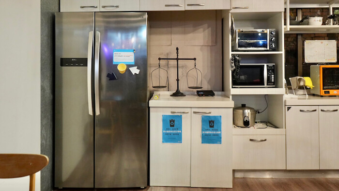 [台南] 仲青行旅｜台南平價住宿推薦！每人500元即可入住！超美交誼廳必拍！