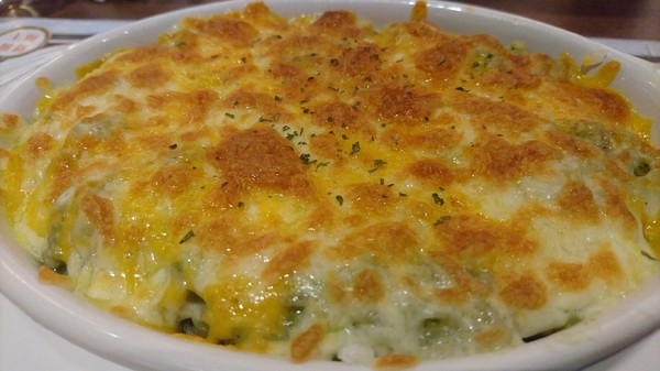 夜坡義大利餐廳(裕誠店)：高雄~夜坡義大利餐廳(裕誠店)~餐點新鮮美味不馬虎~聚餐約會的好地方~