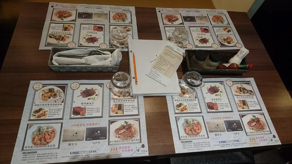 夜坡義大利餐廳(裕誠店)：高雄~夜坡義大利餐廳(裕誠店)~餐點新鮮美味不馬虎~聚餐約會的好地方~