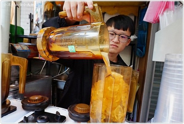 一中街現泡茶：台中北區』一中街現泡茶║茶葉精心挑選，現點現泡散發清新茶香，口味選擇多、新鮮喝得到