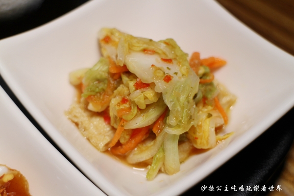 DOUBLE泰：新莊泰式料理『DOUBLE泰』南洋風味料理/摩摩喳喳/芋汁香蕉/捷運輔大站