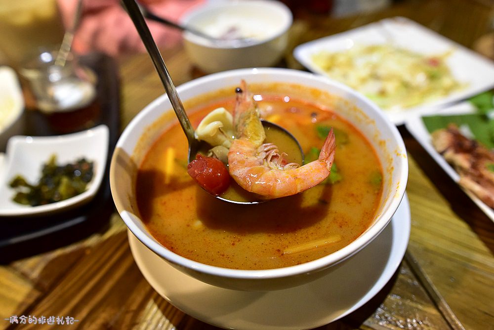 新北新莊美食》Double泰 南洋風味料理 (近輔大捷運站) 創意泰味美食 還有豐富平價的套餐組合唷! - 滿分的旅遊札記