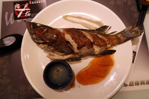 拾捌創意鐵板料理：新店鐵板燒 拾捌創意鐵板料理 現流海鮮鐵板燒(影片) 創意美味兼具 七張捷運站樓上~