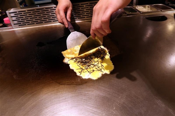 拾捌創意鐵板料理：新店鐵板燒 拾捌創意鐵板料理 現流海鮮鐵板燒(影片) 創意美味兼具 七張捷運站樓上~