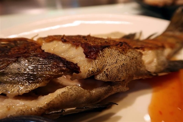 拾捌創意鐵板料理：新店鐵板燒 拾捌創意鐵板料理 現流海鮮鐵板燒(影片) 創意美味兼具 七張捷運站樓上~