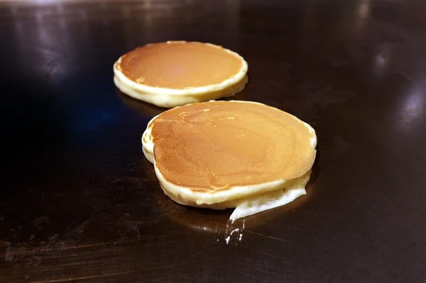 拾捌創意鐵板料理：新店鐵板燒 拾捌創意鐵板料理 現流海鮮鐵板燒(影片) 創意美味兼具 七張捷運站樓上~