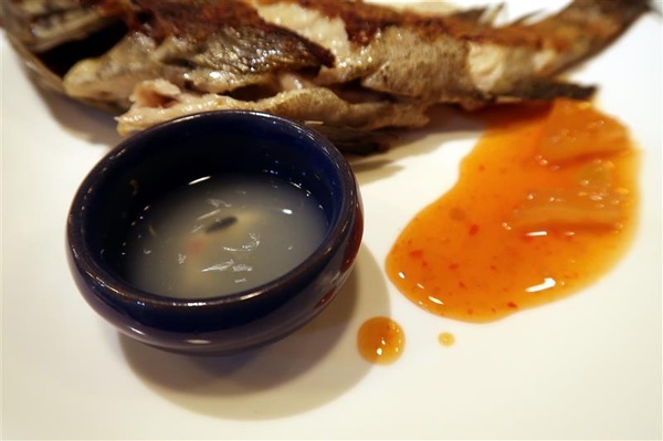 拾捌創意鐵板料理：新店鐵板燒 拾捌創意鐵板料理 現流海鮮鐵板燒(影片) 創意美味兼具 七張捷運站樓上~