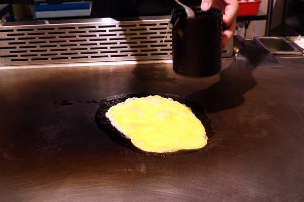 拾捌創意鐵板料理：新店鐵板燒 拾捌創意鐵板料理 現流海鮮鐵板燒(影片) 創意美味兼具 七張捷運站樓上~