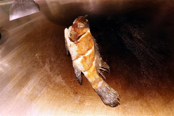 拾捌創意鐵板料理：新店鐵板燒 拾捌創意鐵板料理 現流海鮮鐵板燒(影片) 創意美味兼具 七張捷運站樓上~