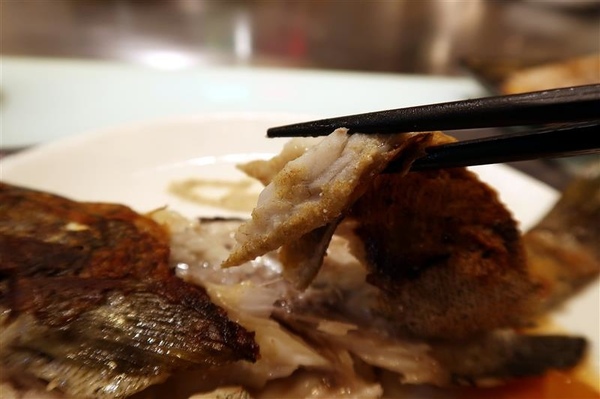 拾捌創意鐵板料理：新店鐵板燒 拾捌創意鐵板料理 現流海鮮鐵板燒(影片) 創意美味兼具 七張捷運站樓上~