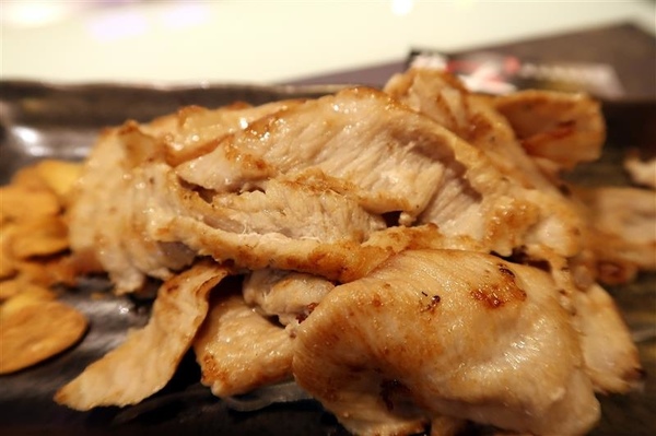 拾捌創意鐵板料理：新店鐵板燒 拾捌創意鐵板料理 現流海鮮鐵板燒(影片) 創意美味兼具 七張捷運站樓上~