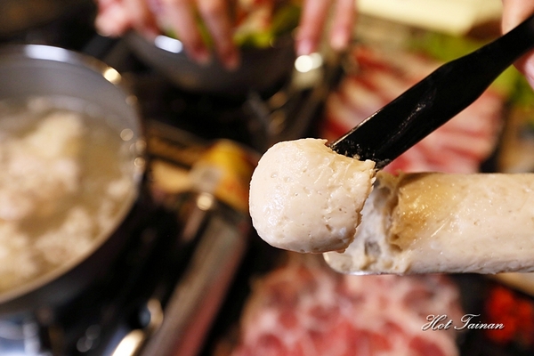 high鍋：【台南美食】成大學區內必吃鍋物！無敵欠拍海鮮鍋，好評登場：High鍋