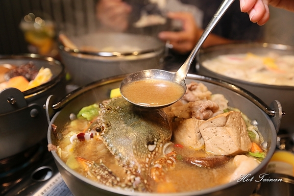 high鍋：【台南美食】成大學區內必吃鍋物！無敵欠拍海鮮鍋，好評登場：High鍋