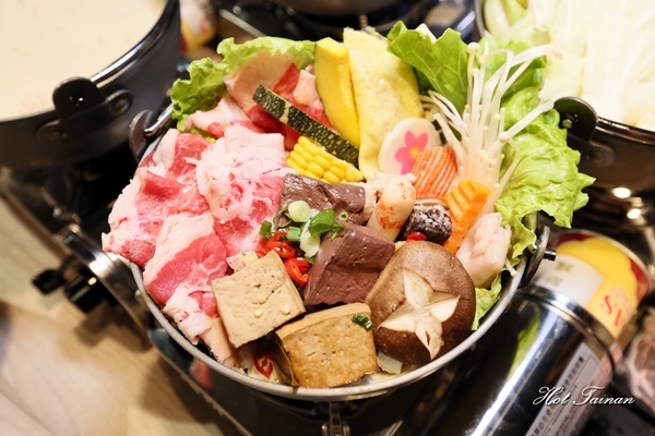 high鍋：【台南美食】成大學區內必吃鍋物！無敵欠拍海鮮鍋，好評登場：High鍋