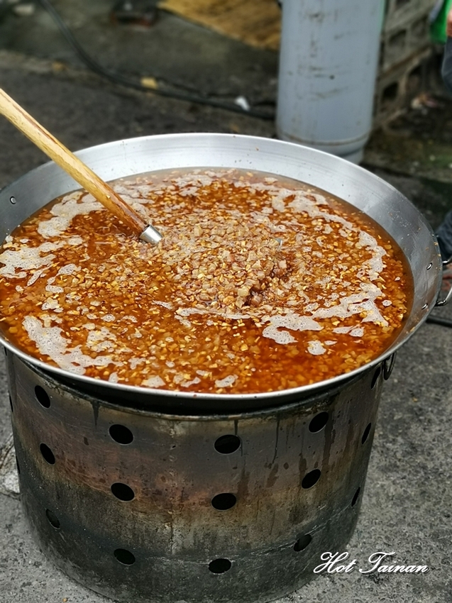 台南在地人的私藏秘店！蒜頭飯必點，不吃會後悔：阿興虱目魚 - 熱血玩台南。跳躍新世界