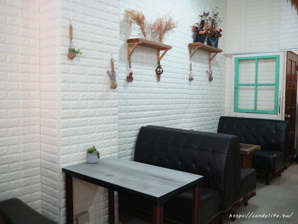 日月手工坊 – SunMoonpatisserie:台中美食│日月手工坊〃台中人氣甜點店!彩虹生乳酪、日月星空,不僅美,價格也超親民~