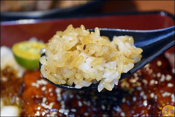 桀壽司(新光店)：台中隱藏版貨櫃屋日本料理。桀壽司新光店。藏身新光三越與大遠百間。丼飯壽司比美食街好吃數倍@商妮吃喝遊樂