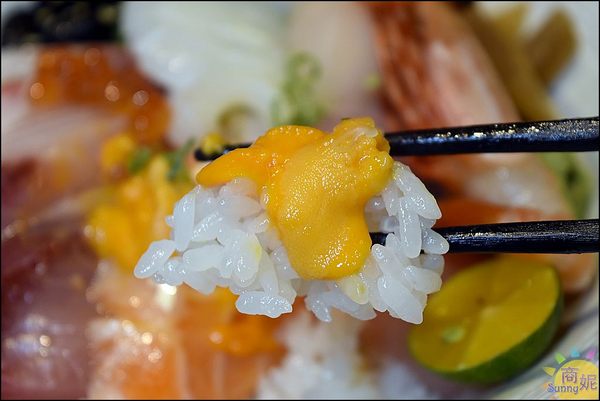 桀壽司(新光店)：台中隱藏版貨櫃屋日本料理。桀壽司新光店。藏身新光三越與大遠百間。丼飯壽司比美食街好吃數倍@商妮吃喝遊樂