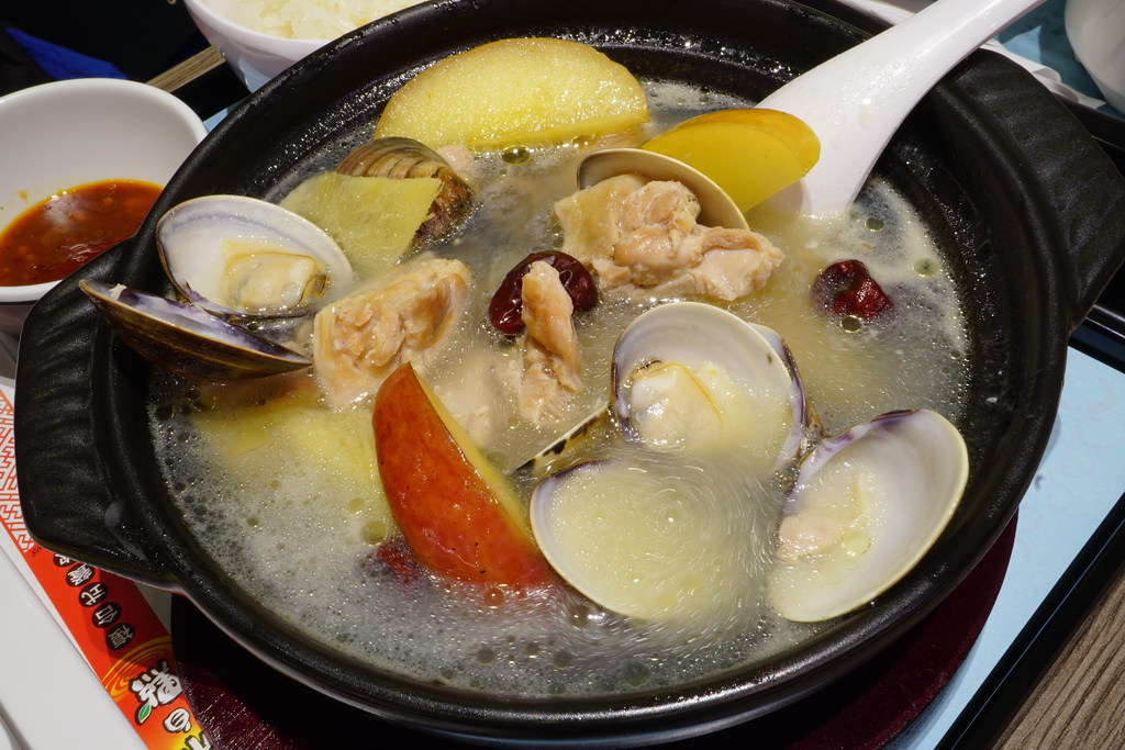 中和 茶自點複合式 打牌聊天上網