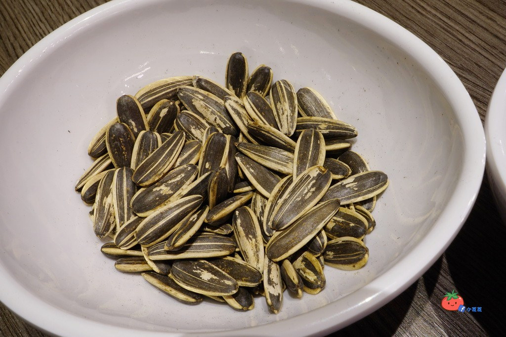 中和 茶自點複合式 打牌聊天上網