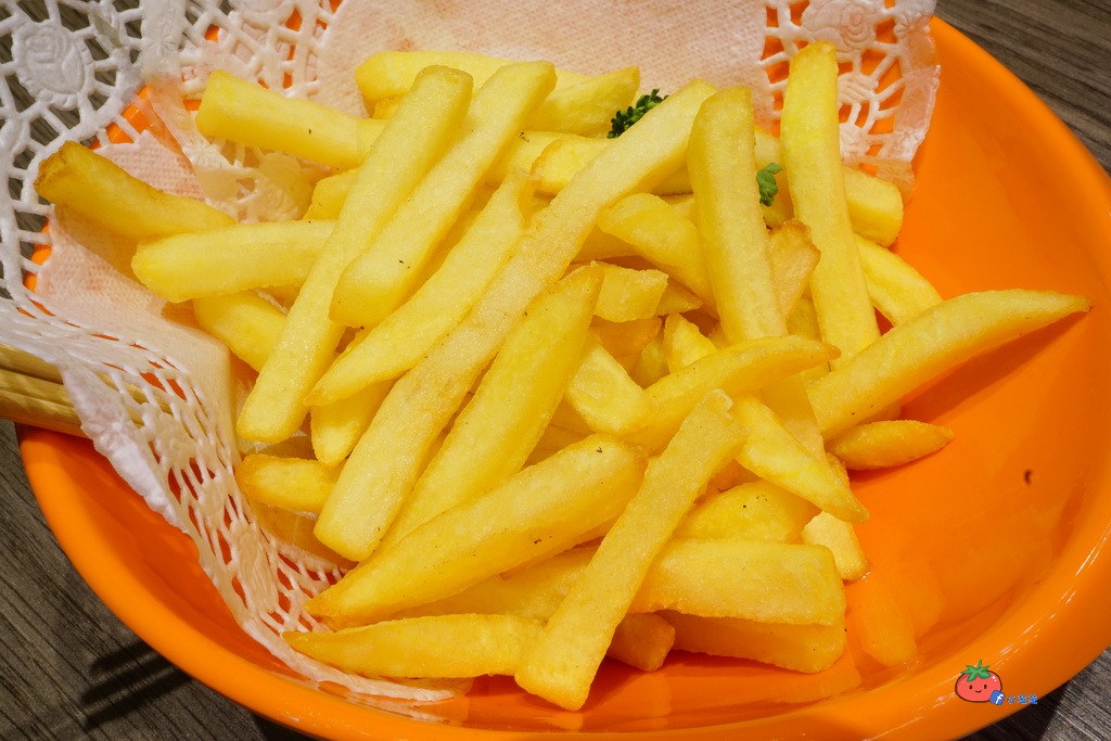 中和 茶自點複合式 打牌聊天上網