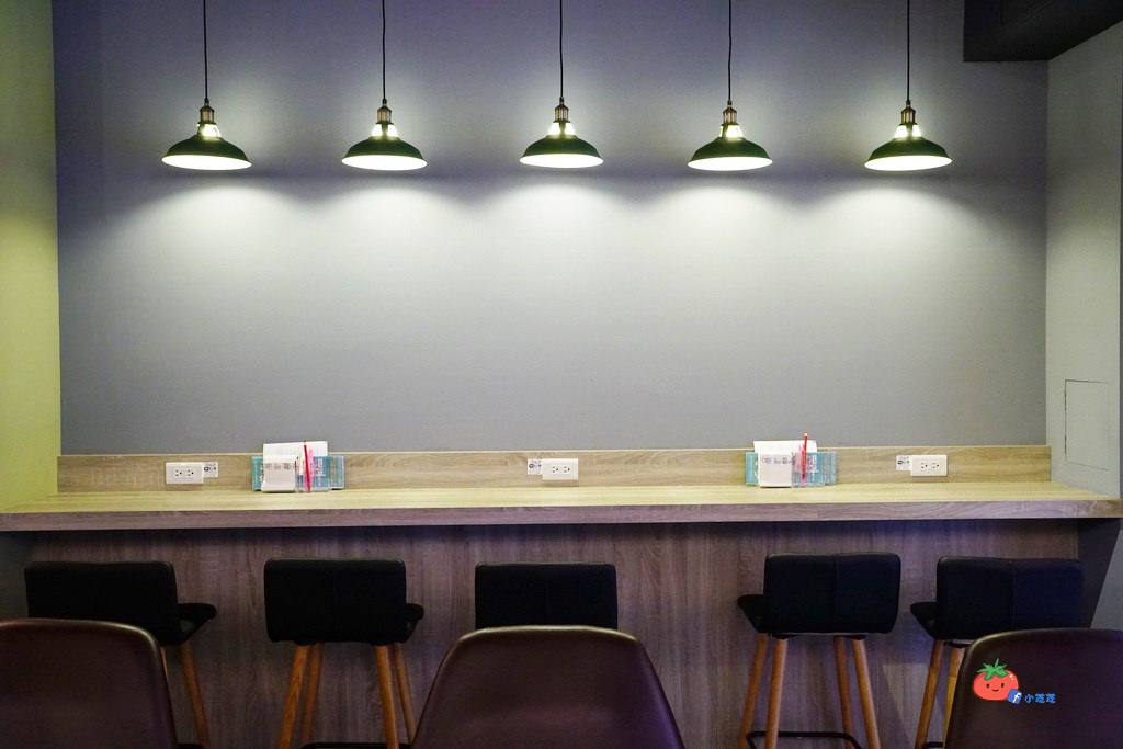 中和 茶自點複合式 打牌聊天上網