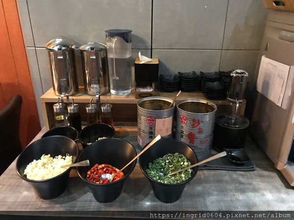 平價就能吃到港口尚青海鮮 肉控們完全不罪惡的肉食天堂！基隆美食 廟口市區激推的「煮火鍋」