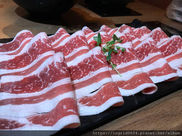 平價就能吃到港口尚青海鮮 肉控們完全不罪惡的肉食天堂！基隆美食 廟口市區激推的「煮火鍋」