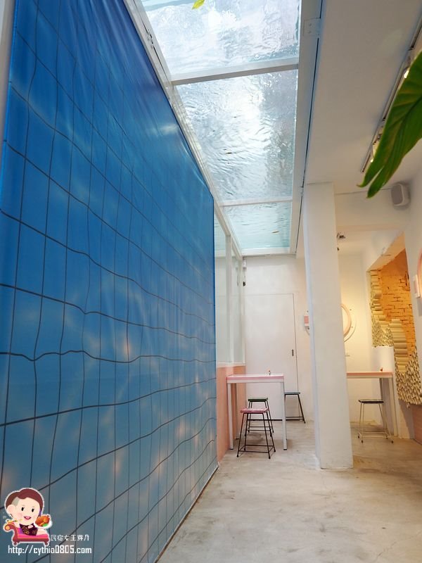 桃園藝文特區美食-有食候。紅豆-打開販賣機進入另一個世界，我在泳池底下悠然的生活著  (邀約) @民宿女王芽月-美食.旅遊.全台趴趴走