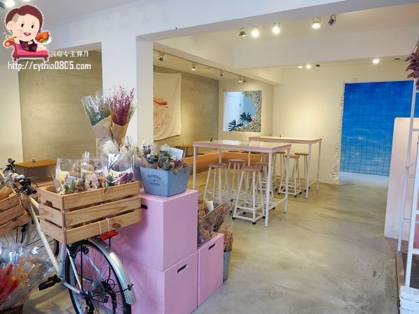 桃園藝文特區美食-有食候。紅豆-打開販賣機進入另一個世界，我在泳池底下悠然的生活著  (邀約) @民宿女王芽月-美食.旅遊.全台趴趴走