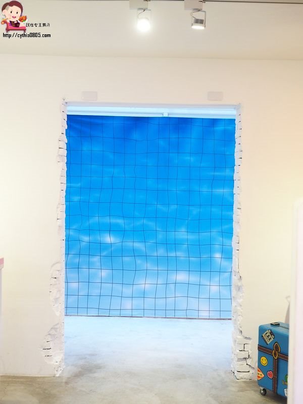 桃園藝文特區美食-有食候。紅豆-打開販賣機進入另一個世界，我在泳池底下悠然的生活著  (邀約) @民宿女王芽月-美食.旅遊.全台趴趴走