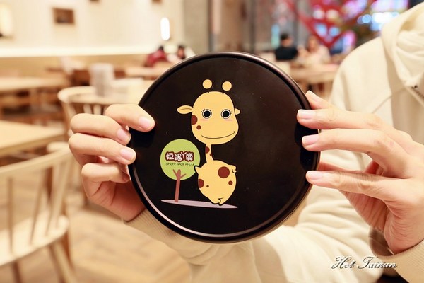 短腿阿鹿餅乾(逢甲店):【台中美食】逢甲商圈必買伴手禮!全台獨家可可亞風味曲奇餅:短腿阿鹿餅乾