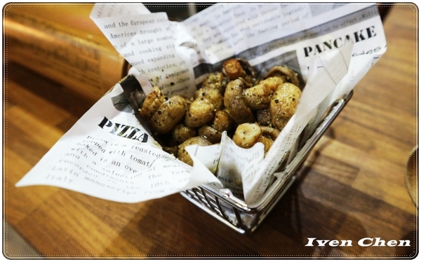 Bang Bang 美式餐廳:《三重美式餐廳》精修肋眼\和牛起司堡\麻油雞\黑松露蘑菇法式溫泉蛋\鮮炸蘑菇\頂級必嚐美味料理在『BangBang美式餐廳』