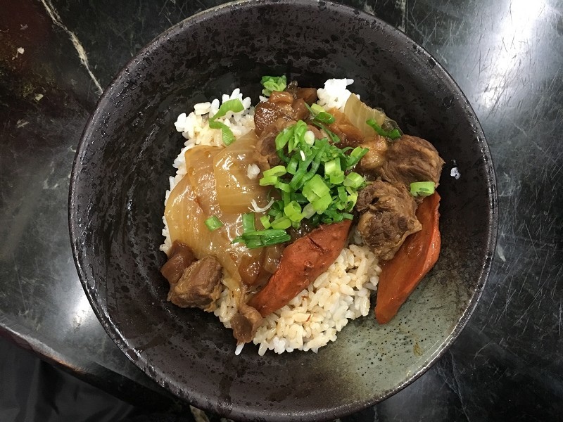 【中和｜景安站】松水境輕食堂＿獨創人氣大腸飯＿關東煮湯頭網羅蔬菜甜味及柴魚香氣令人沉迷