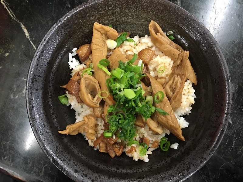 【中和｜景安站】松水境輕食堂＿獨創人氣大腸飯＿關東煮湯頭網羅蔬菜甜味及柴魚香氣令人沉迷