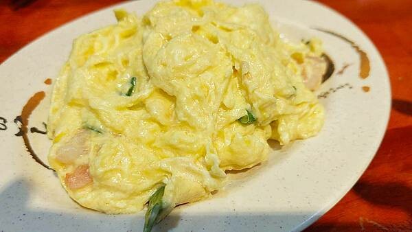 隆炒飯大王|人潮爆多,想吃至少要等30分鐘以上的爆人氣炒飯店