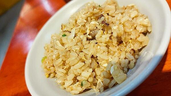 隆炒飯大王|人潮爆多,想吃至少要等30分鐘以上的爆人氣炒飯店