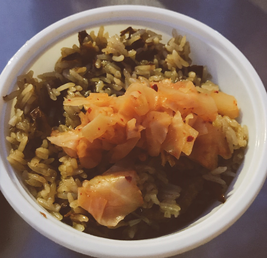 【樂華夜市】郭記麻辣臭豆腐│香辣臭豆腐×好滋味油飯,人氣排隊美食