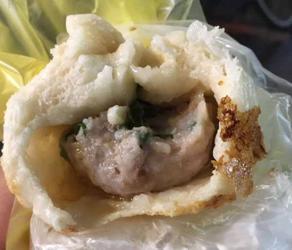 【士林夜市】鍾記原上海生煎包｜士林夜市排隊美食