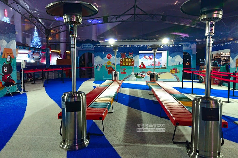 中國信託金融園區戶外滑冰場-免門票,冰鞋護具免費借用,親子一起來滑冰吧!