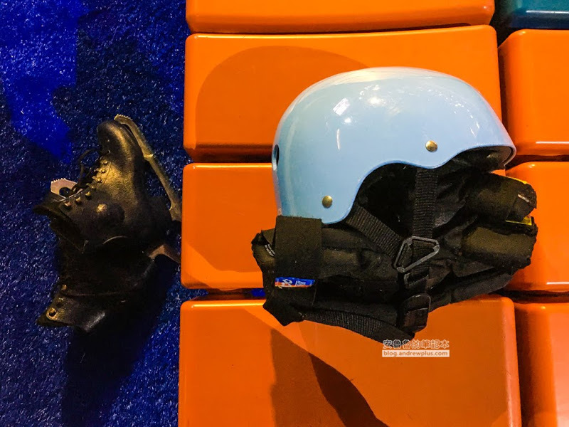 中國信託金融園區戶外滑冰場-免門票,冰鞋護具免費借用,親子一起來滑冰吧!