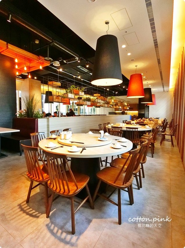 全台唯一鹹豬肉蓋飯在台中！平日午間限定，棗點子點餐就送紅棗茶免費喝到飽！